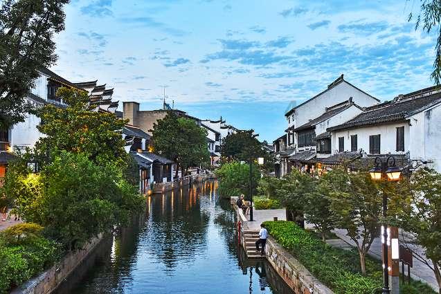 【新春走基层·文化助振兴】高质量文化大餐送上门让百姓乐享“精神年货”——锦州市文联系统文艺迎新春助振兴志愿服务活动盛大启幕
